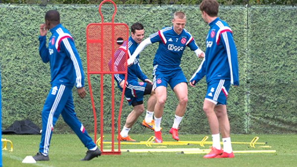 战中展现出 战中展现出