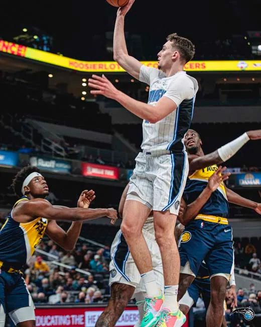 将在首场比 将在首场比